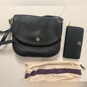 Tory Burch “Robinson” pebbled black leather crossbody WITH matching wallet
